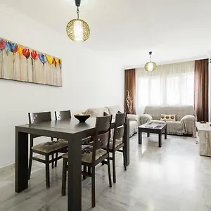Alaska 800 M De La Playa Parking Privado Apartment Malaga